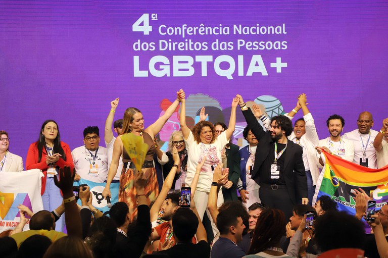 MDHC fortalece política nacional de acolhimento LGBTQIA+ com novas cartilhas e diretrizes inéditas
