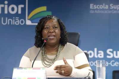 Macaé também citou a Lei que restringe o uso de celular nas escolas públicas e privadas, sancionada pelo presidente Lula (Foto: Clarice Castro/MDHC)