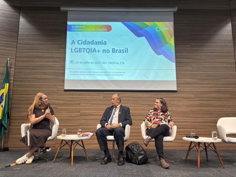 MDHC destaca importância dos dados para as políticas públicas em seminário sobre cidadania LGBTQIA+ no Ipea