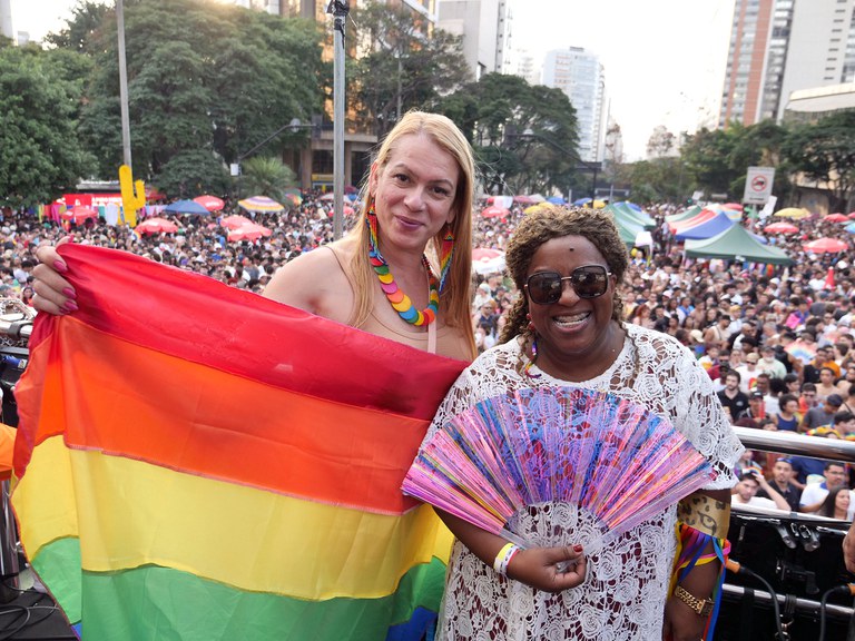 Ministra Macaé Evaristo participa de agenda em defesa da população LGBTQIA+ em Belo Horizonte