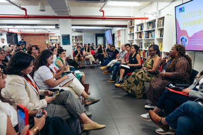 Ministra garantiu que tem o compromisso de acompanhar a situação dos migrantes neste momento de crise (Foto: Caiano Midam)
