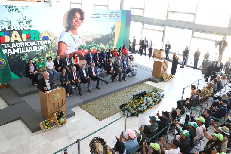 Ministra destaca ações de inclusão inéditas no anúncio do Plano Safra da Agricultura Familiar 2025-2026