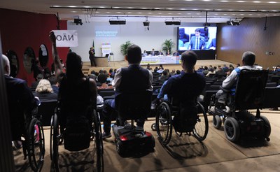 Representantes de movimentos sociais se manifestaram contra o CBI (Foto: Renato Araújo/Câmara dos Deputados)