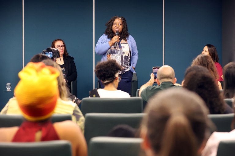 Em evento da DPU, ministra Macaé defende ações intersetoriais contra abusos e feminicídios
