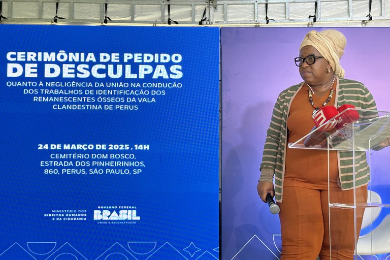 Governo Federal formaliza pedido de desculpas a vítimas da ditadura militar em solenidade no cemitério de Perus, em São Paulo