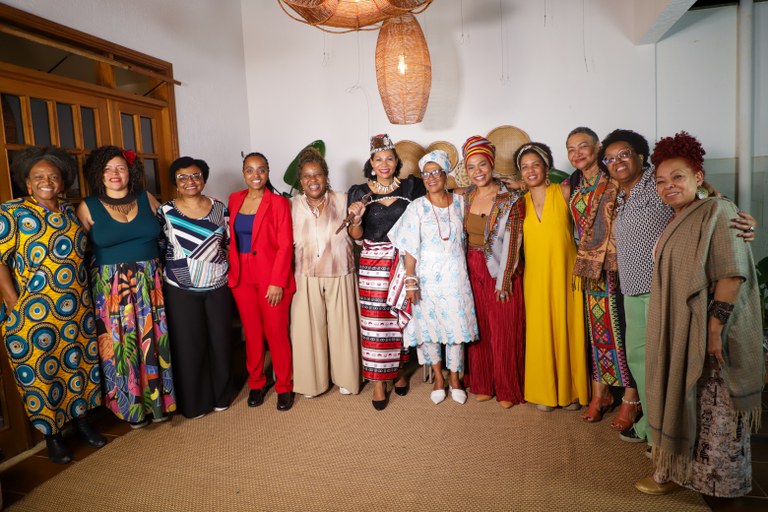 Macaé Evaristo participa de debate sobre justiça racial e bem viver no Programa Pontes e Desafios