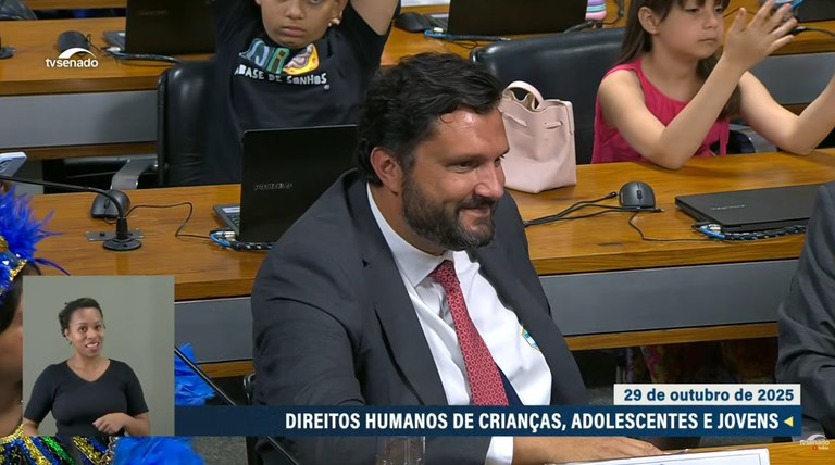 MDHC debate direitos humanos de crianças, adolescentes e jovens no Senado Federal