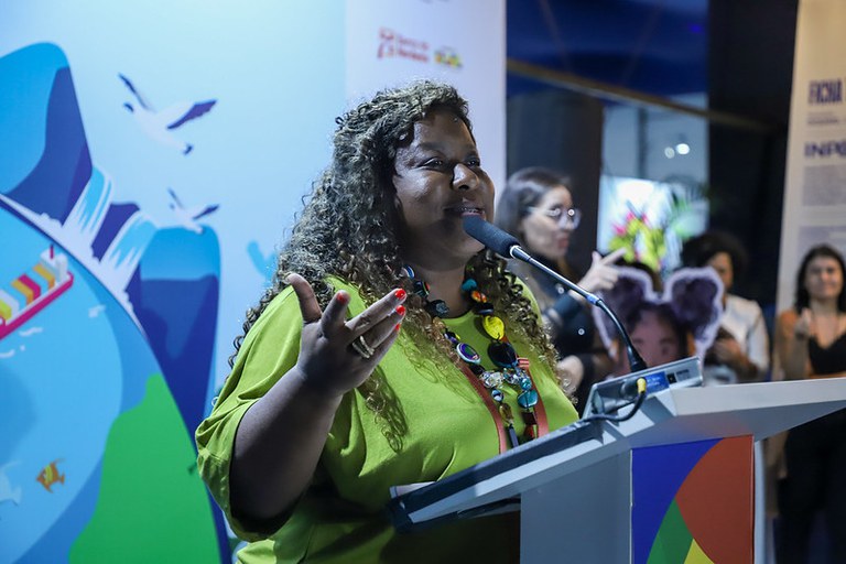 Ministra Macaé Evaristo destaca papel da ciência e dos oceanos na abertura da Semana Nacional de Ciência e Tecnologia