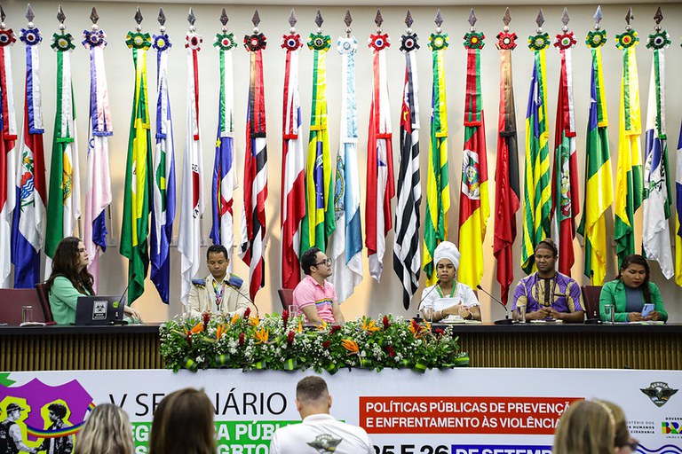 Seminário reforça integração entre governo e sociedade no enfrentamento à violência contra LGBTQIA+