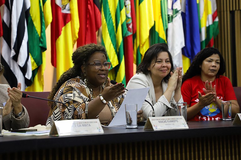 Boletim de rádio do MDHC fala sobre desafios e avanços no acesso ao registro civil e à documentação básica