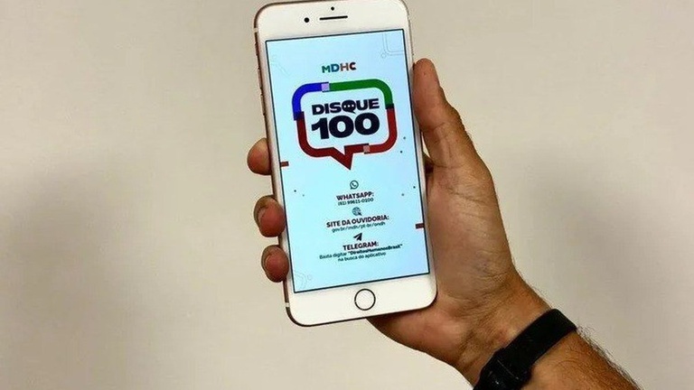 Qual o fluxo dado às denúncias de violação de direitos humanos no Disque 100?