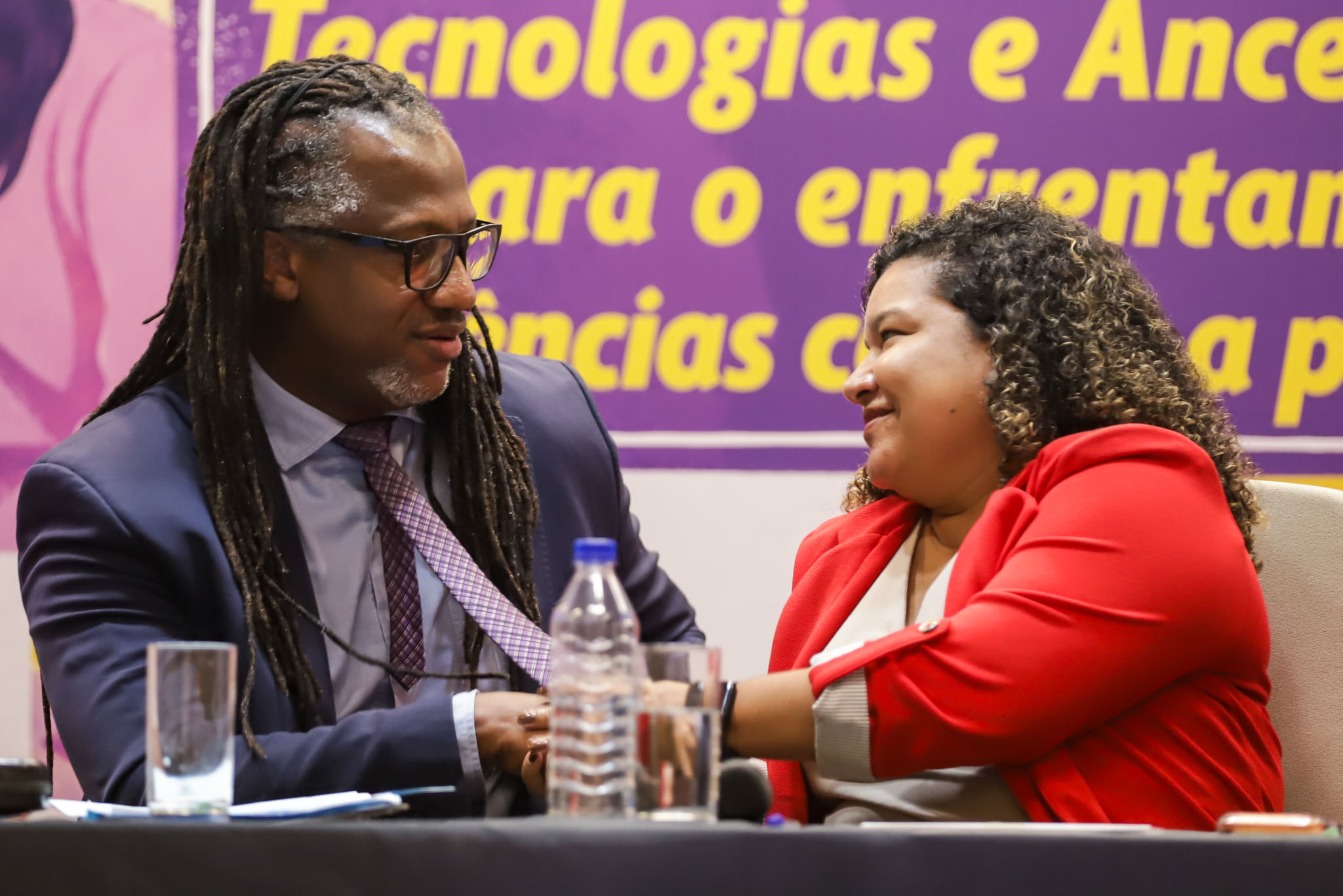 Em encontro promovido pelo MDHC, ministra substituta Caroline Reis reforçou o compromisso com o enfrentamento das múltiplas formas de violência e o fortalecimento das políticas públicas voltadas à população idosa no Brasil
