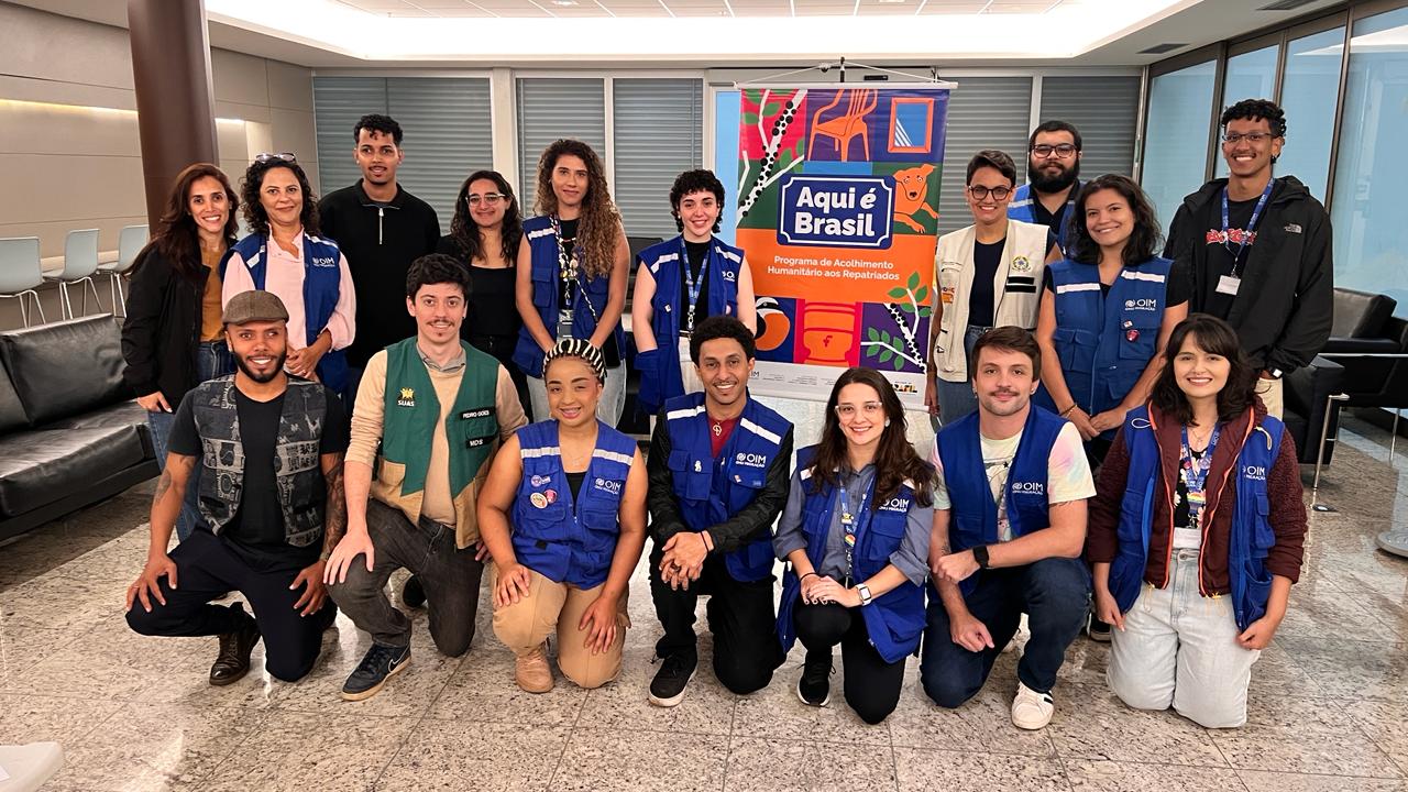 Ação coordenada pelo programa Aqui é Brasil garantiu atendimento humanizado, apoio psicossocial e assistência integral aos brasileiros desembarcados em Confins (MG)