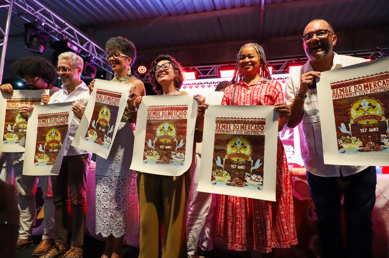 Ministra Janine Mello participa da abertura das celebrações pelos 137 anos do Bembé do Mercado