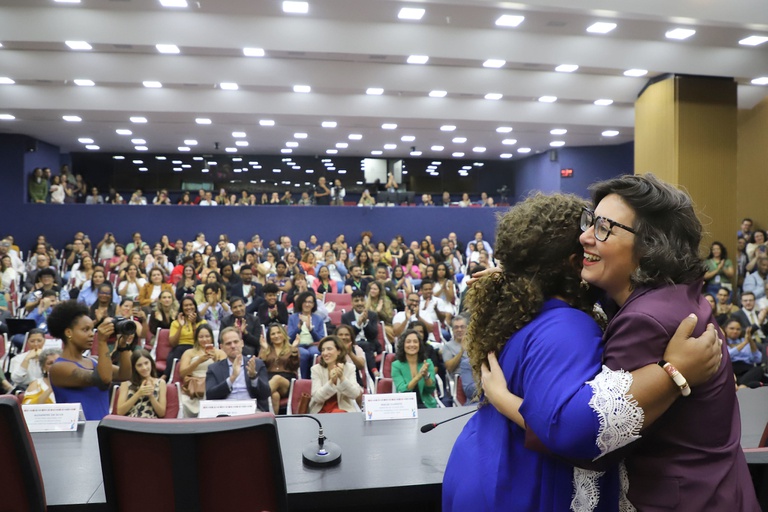 Macaé Evaristo transmite cargo e Janine Mello é anunciada como nova ministra dos Direitos Humanos e da Cidadania