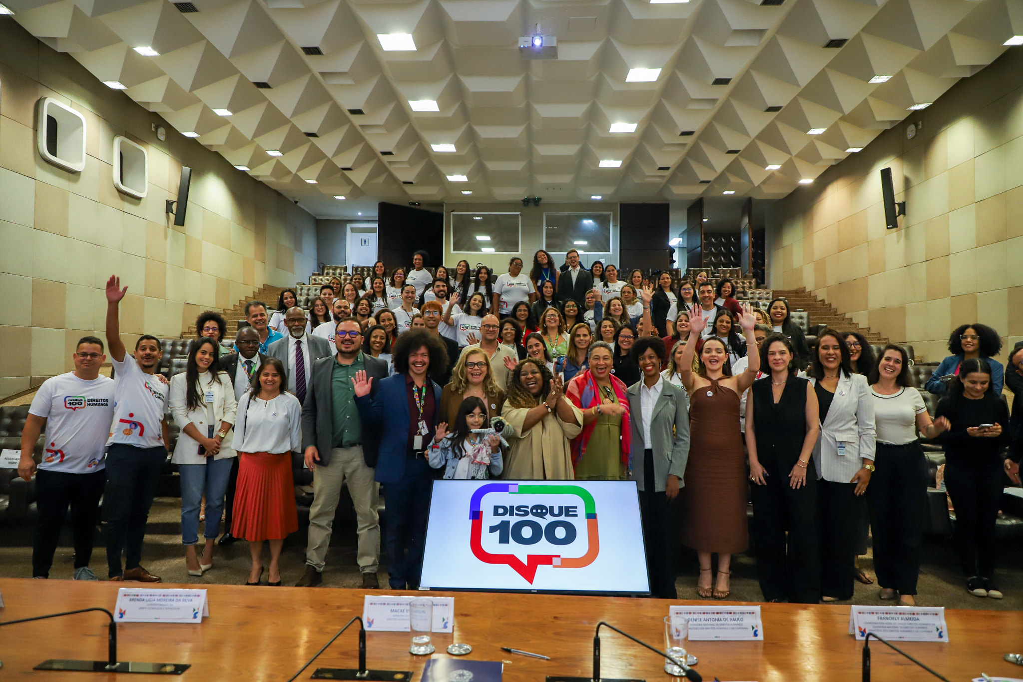 Principal canal de denúncias do país foi modernizado para ampliar a eficiência, a humanização e o acolhimento, com nova escala de trabalho para os atendentes, que passa a ser 5x2