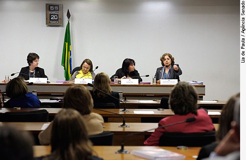 Secretária Nacional de Enfrentamento à Violência contra as Mulheres, Aparecida Gonçalves, apresentou a realidade da violência de gênero e os desafios para envolver os órgãos de segurnaça pública e do Judiciário Lia de Paula/Agência Senado