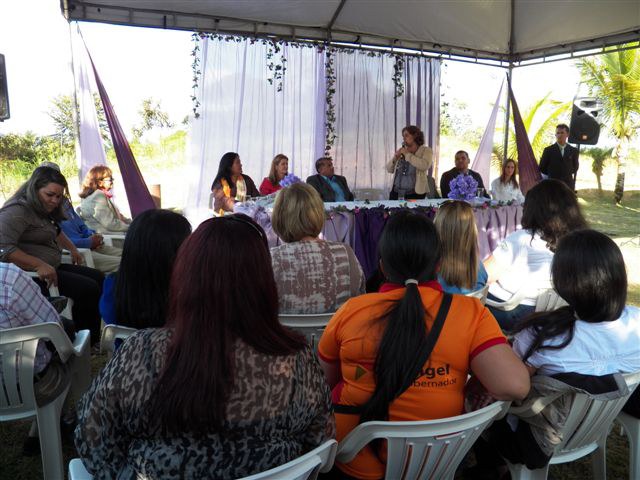 Secretária Aparecida Gonçalves (SPM) faz discurso na inauguração do centro binacional Foto: Nilza Scotti/SPM