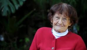 Ana Primavesi é naturalizada brasileira com carreira acadênica estabelecida na UFSM