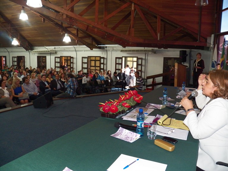 Secretária Aparecida Gonçalves apresenta eixos do programa “Mulher, Viver sem Violência” Foto: Nilza Scotti/SPM