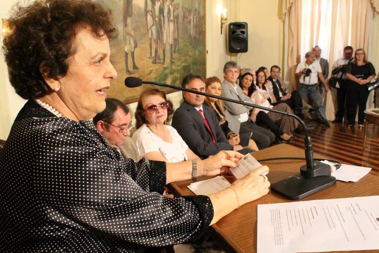 Ministra anuncia construção da Casa da Mulher Brasileira no bairro Pedro Gondim, na capital paraibana Foto: Isabel Clavelin/SPM