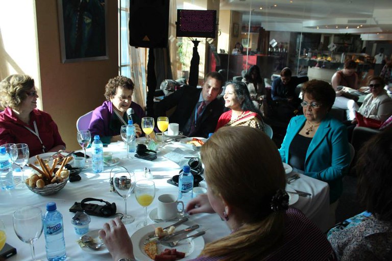 Ao lado da diretora-executiva adjunta da ONU Mulheres, ministra Eleonora expõe compromisso do Brasil no combate à violência de gênero e ao tráfico de pessoas Foto: Isabel Clavelin/SPM