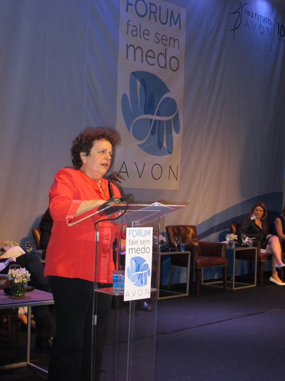 Durante lançamento de pesquisa, ministra Eleonora ressalta parceria com Instituto Avon e enumera ações do governo federal para acabar com a violência contra as mulheres. Foto: Nei Bomfim/SPM