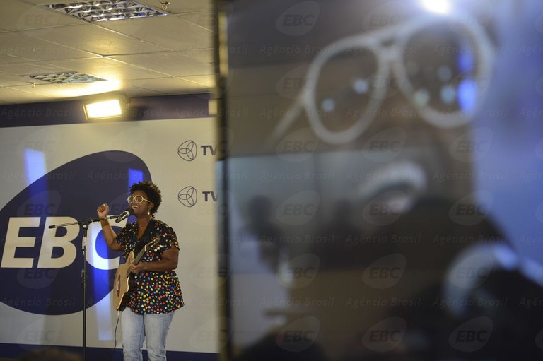 Ellen Oléria fez um show no lançamento da adesão da EBC ao Programa Pró-Equidade de Gênero e Raça. Foto: Marcello Casal Jr./Agência Brasil