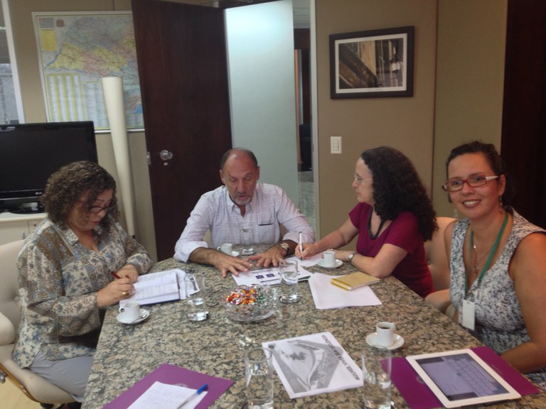 No Sesi, secretária Tatau Godinho e equipe buscam parceria para apoio a mulheres em situação de violência Foto: Priscila Ruas/SPM