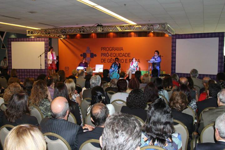 Segundo ministra Eleonora, programa tem norteado as políticas do governo federal em autonomia econômica das mulheres. Foto: Raquel Lasalvia/SPM