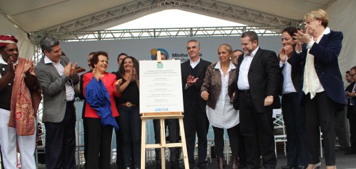 Ministra entregou empreendimento que beneficia 423 famílias 