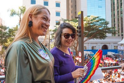 Na 30ª Parada LGBT+ de São Paulo, ministra Janine Mello reafirma compromisso do Governo do Brasil com a cidadania e as políticas de diversidade