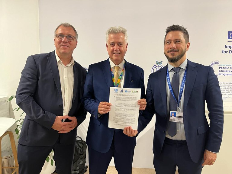 WhatsApp Image 2023-12-06 at 17.18.27.jpeg