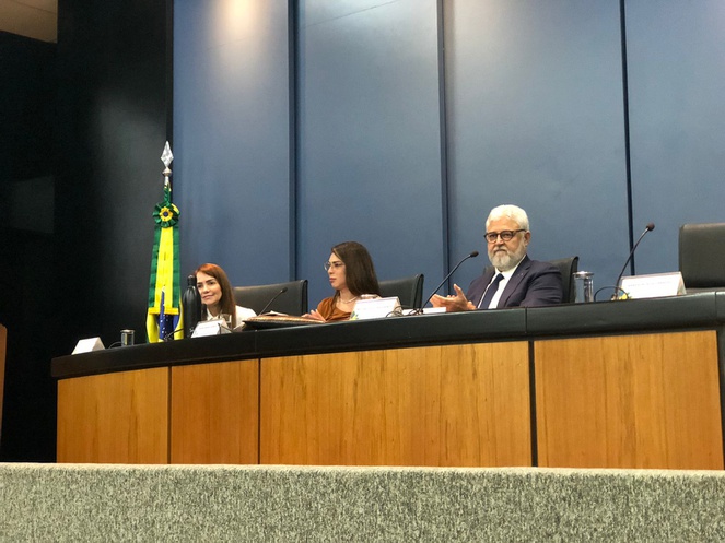 MDIC ouve sociedade para desburocratizar processo de registro de empresas