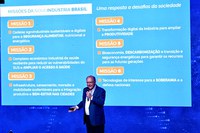 Alckmin apresenta política industrial para empresários de Santa Catarina