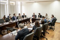 Desburocratização do comércio e implementação integral do Portal Único são destaques em reunião do Confac