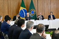 “É o maior programa de descarbonização da história”, afirma Alckmin em cerimônia do Mover