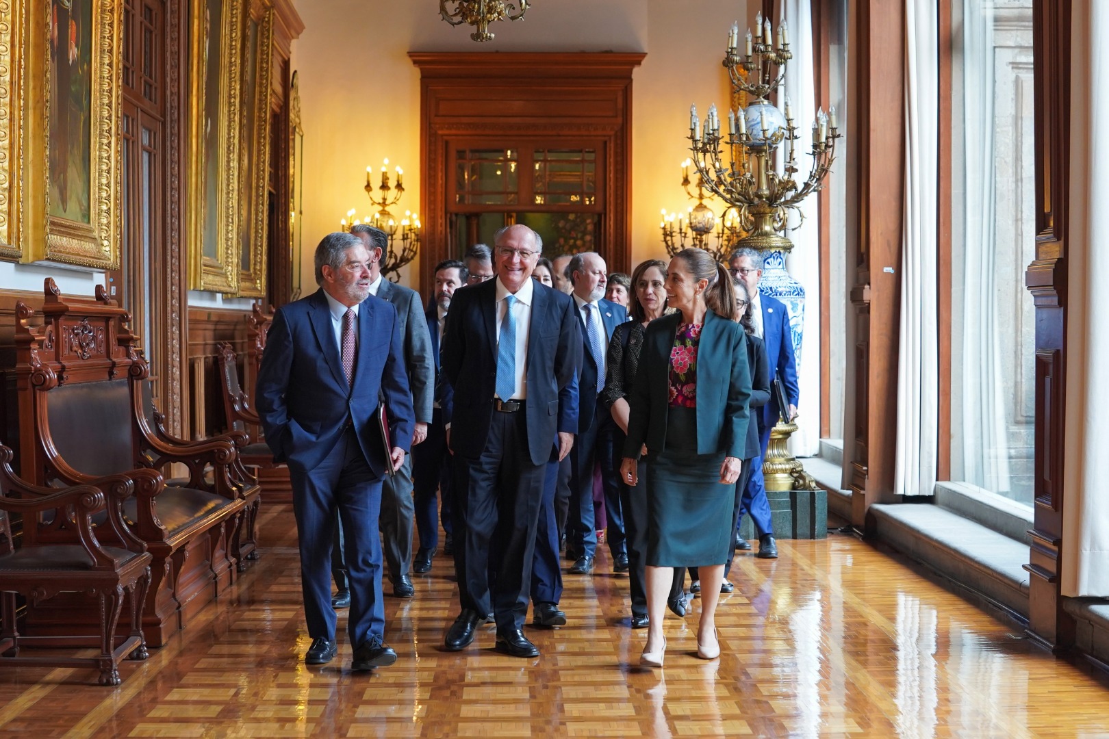 28.08_Brasil e Mexico1.jpeg