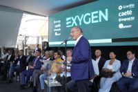 “É fundamental, é pra ontem, a gente descarbonizar, promover a energia renovável, salvar o planeta”, diz Alckmin em inauguração de biorrefinaria