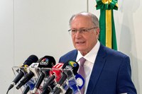 Alckmin reforça medidas para ampliar investimentos estrangeiros e promover exportações nos estados