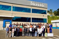 Em visita à fábrica brasileira de biotecnologia, Alckmin destaca fortalecimento da indústria da saúde