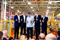 Com apoio do governo, indústria voa, diz Alckmin em fábrica de medicamentos em Goiás
