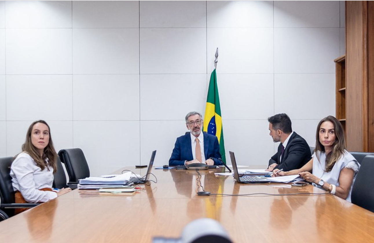 Visite nosso site institucional:  www.gov.br/mdic/czpe.