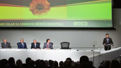30.10.2018_Brasil_mais_produtivo_CNI.jpg