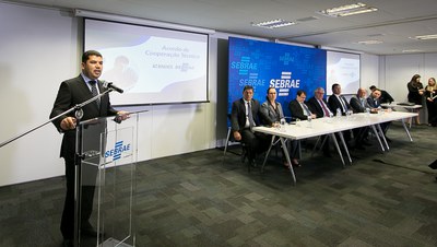 17.01.2018_Acordo_de_Cooperacao_tecnica_BNDES_e_SEBRAE.jpg