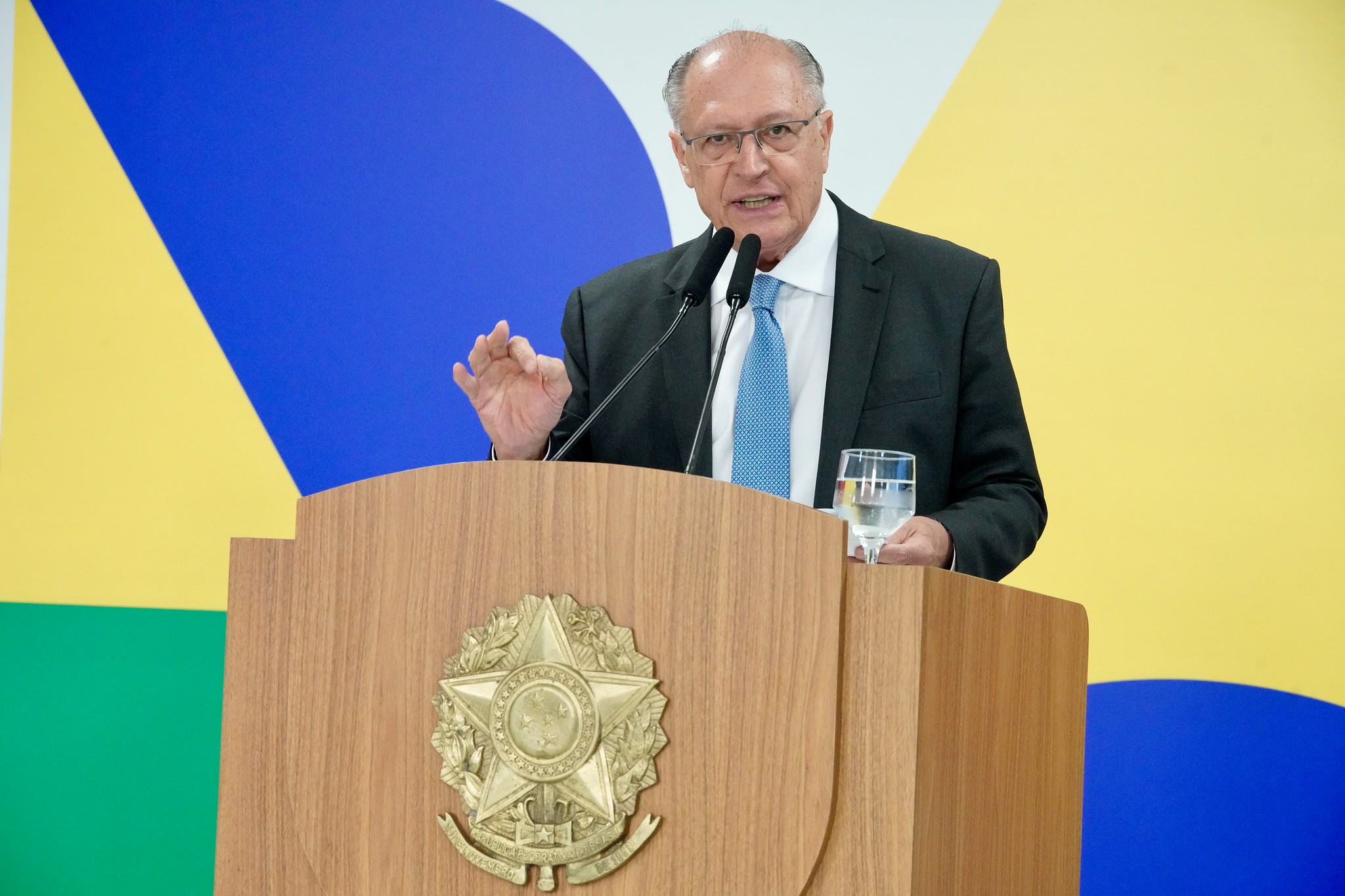 Governo e CMN definem condições para empresas acessarem crédito