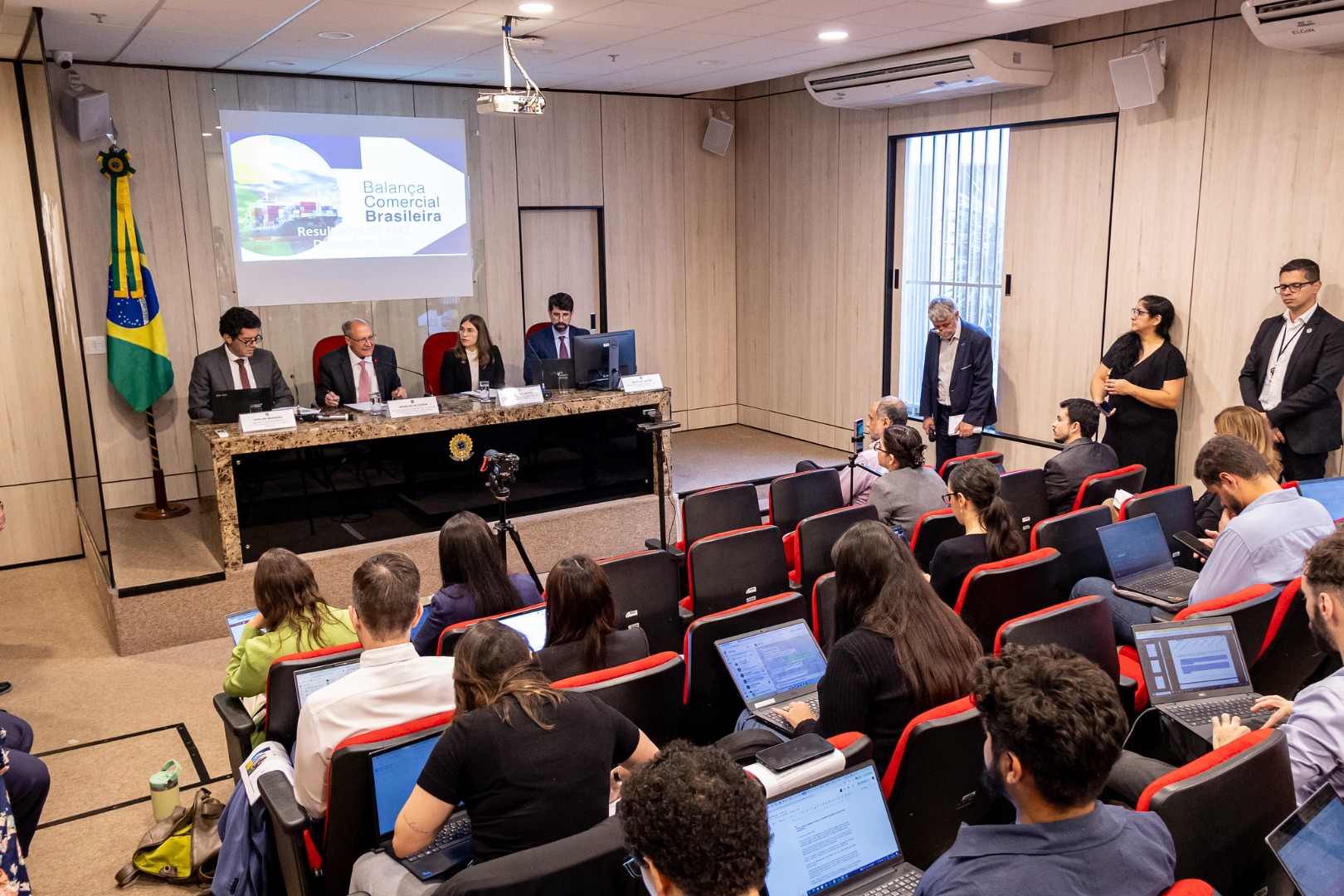 Acordo Mercosul-União Europeia está bem encaminhado, diz Alckmin