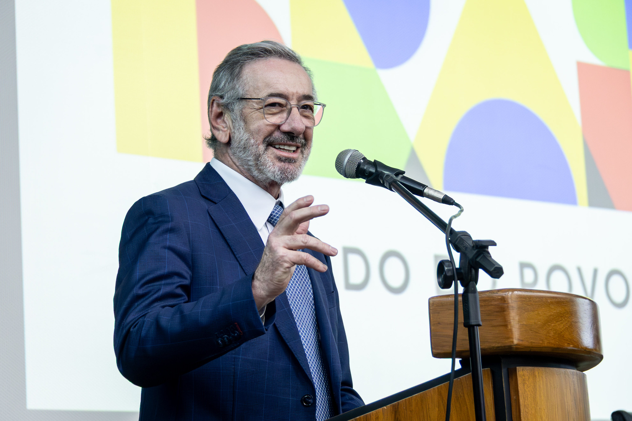 Márcio Elias Rosa defende política industrial com soberania