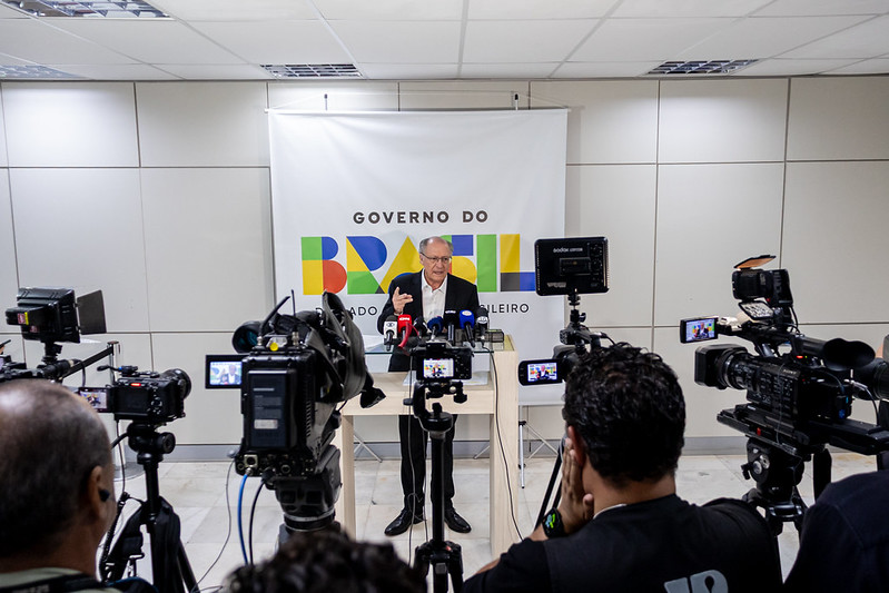 Alckmin destaca carro sustentável, redução de custos e comércio exterior