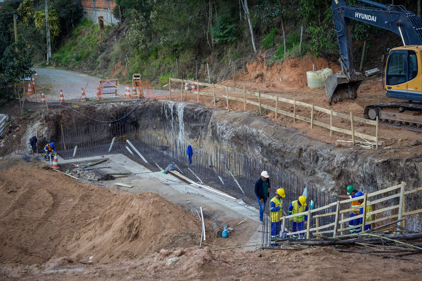 Barreiras SABO reduzem riscos de desastres em áreas de encosta